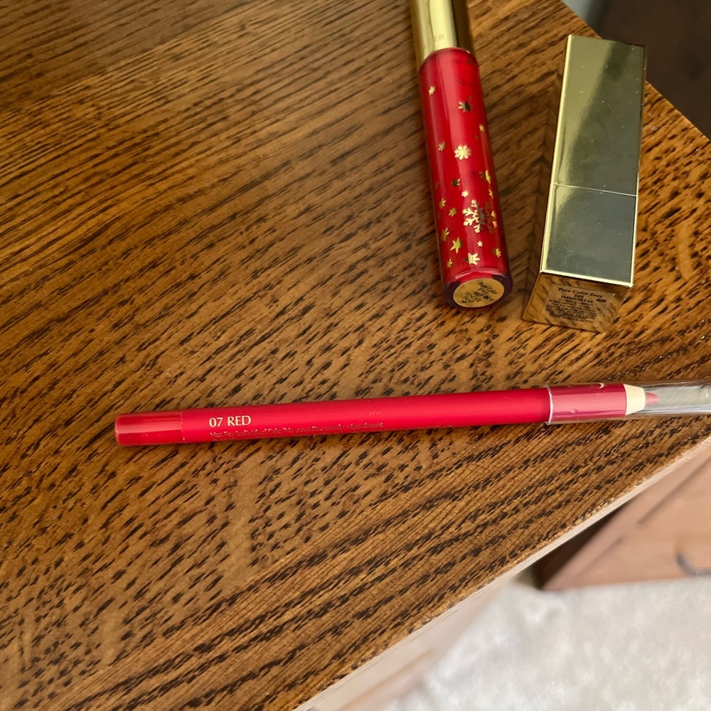Ester Lauder Immortal Lipstick, Tender Trap Lip Gloss, Red lip liner (set of 3) - Picture 3 of 3